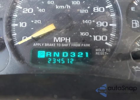 2000 Chevrolet Silverado 1500 Ls z USA, uszkodzony, nr VIN 1GCEC19T0YZ115267